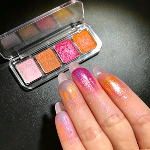 Palette Ombretti Metallici Shimmer Camaleontici 200 Colori Disponibili, Logo Personalizzato, Formula Impermeabile ad Alta Pigmentazione, Glitter, Cruelty-Free - Product Image 3
