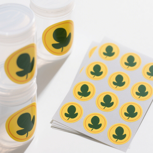 Emballage de décalcomanies avec logo personnalisé étiquette colorée en forme de <span class=keywords><strong>cœur</strong></span> en vinyle de dessin animé pour le bricolage à la maison expédition rapide Promotion exposition d'épicerie - Product Image 3