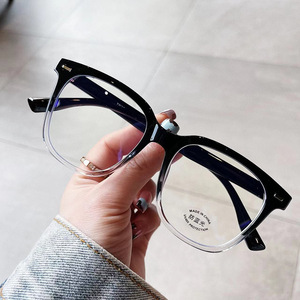 Montura de Gafas Rectangulares T3-30142, TR90, Lentes de PC con Protección Anti Luz Azul, Unisex, Montura Completa, Remaches Cuadrados Irregulares - Product Image 1