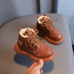 2025 unisexe enfants hiver <span class=keywords><strong>bottes</strong></span> courtes Style britannique doublé polaire chaud coton Martin semelle souple <span class=keywords><strong>bottes</strong></span> de neige pour garçons filles - Product Image 4
