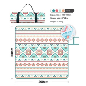 Tapis de pique-nique ultrasonique de style ethnique Ruiming, lavable en machine, imperméable, résistant à l'humidité, épaisseur 3 mm, en tissu Oxford carré - Product Image 2