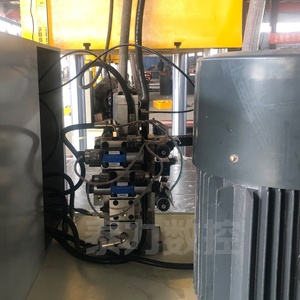 مكبس هيدروليكي متعدد الوظائف, مكبس هيدروليكي متعدد الوظائف رباعي الأعمدة 300 طن من الذهب والفضة والمجوهرات ، مكبس هيدروليكي بتصميم مسطح - Product Image 4