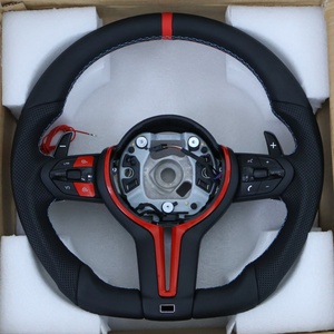 Volante Deportivo Personalizado con Detalles en Rojo y Azul para <span class=keywords><strong>BMW</strong></span> F10 F15 F20 F30 F32 E70 E90 X3 F34 F90 E84 E92 M3 M5 - Product Image 3