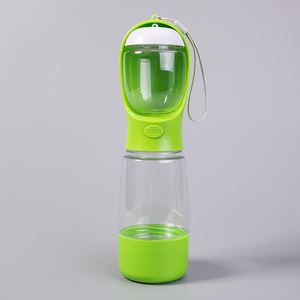 Nuova Bottiglia d'Acqua Portatile 3in1 per Animali Domestici con Contenitore per Cibo e Sacchetto per Rifiuti - Product Image 6