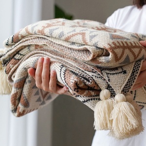 Couverture à motifs aztèques, jet chaud de Style Tribal traditionnel sud-ouest Navajo - Product Image 3