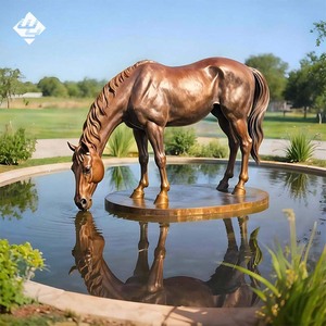 Escultura de Cavalo em Bronze Moderna e Personalizada de Alta Qualidade para Jardim Decorativo Famoso - Product Image 3