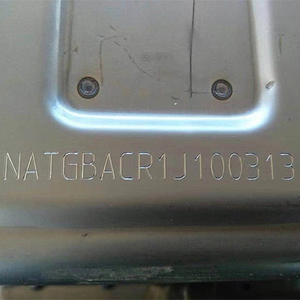 Marcador automático profesional para marcar barras metálicas con tres cilindros de sujeción para logotipos de marca en extremos de barras metálicas - Product Image 5
