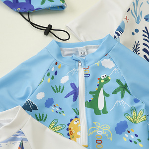 Maillot de <span class=keywords><strong>bain</strong></span> une pièce pour garçons pour les vacances d'été 2026 à la plage : Maillot de <span class=keywords><strong>bain</strong></span> pour enfants à demi-boutonnage + Chapeau 0-5 ans - Product Image 2