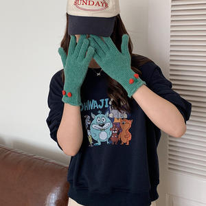 Gants tricotés chauds d'hiver de style haut pour femmes avec caractéristique imperméable Gants à doigts à écran tactile Petite conception à volants cerise - Product Image 4