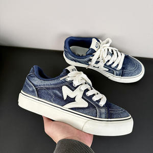 High quality <b>Canvas</b> Flat Women's Casual Shoes stylish men's shoes Outdoor youth Anti-Slip & Lightweight Skateboarding Shoes - Product Image 1