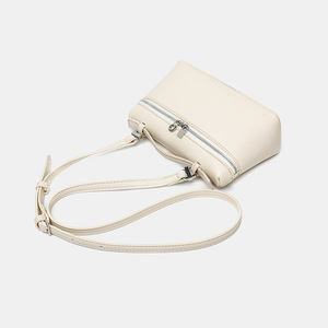 Bolsa de almuerzo L19 de PU con patrón de lichi, estilo urbano y sencillo, con cremallera y correa única, novedad 2025, directo de fábrica - Product Image 3