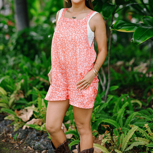 Diseño de fábrica de monos cortos de lino y algodón con estampado playero a la moda, personalizados para mujer. - Product Image 1