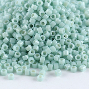 <span class=keywords><strong>Perles</strong></span> <span class=keywords><strong>de</strong></span> rocaille cylindriques Miyuki Delica 11/0, haute résistance <span class=keywords><strong>de</strong></span> la couleur, 10g/flacon, <span class=keywords><strong>perles</strong></span> en verre <span class=keywords><strong>de</strong></span> qualité supérieure pour la création <span class=keywords><strong>de</strong></span> bijoux DIY - Product Image 2