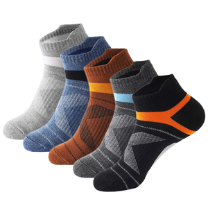 Chaussettes de sport les plus vendues, nouvelle arrivée, chaussettes de sport respirantes à vendre, chaussettes de sport imprimées en tricot de haute qualité - Product Image 1