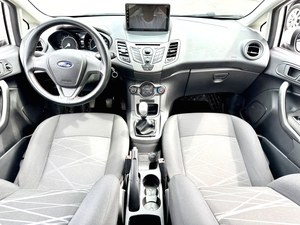 Berline d'occasion abordable Ford <span class=keywords><strong>Fiesta</strong></span> 2013 1.5L 5MT LHD 110CV Coffre 470L ESC Standard Voiture d'occasion fiable pour l'exportation - Product Image 2