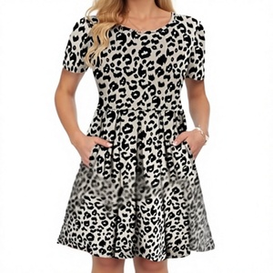 Robe midi décontractée vintage pour femme, printemps-été, à manches courtes, imprimé numérique, taille naturelle, silhouette trapèze, poches décontractées - Product Image 1