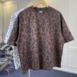 T-shirt Oversize Estiva Hip Hop con Stampa Leopardata, Morbida <span class=keywords><strong>e</strong></span> Larga, Collo Tondo, Streetwear per <span class=keywords><strong>Uomo</strong></span> - Product Image 3