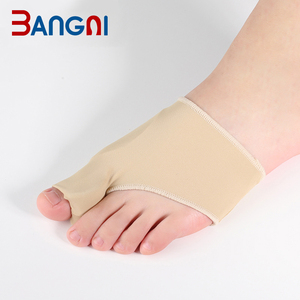 <span class=keywords><strong>De</strong></span> <span class=keywords><strong>silicona</strong></span> Natural pulgar Protector <span class=keywords><strong>corrector</strong></span> <span class=keywords><strong>de</strong></span> juanetes Halux Valgus pie juanete mangas <span class=keywords><strong>para</strong></span> pie - Product Image 6