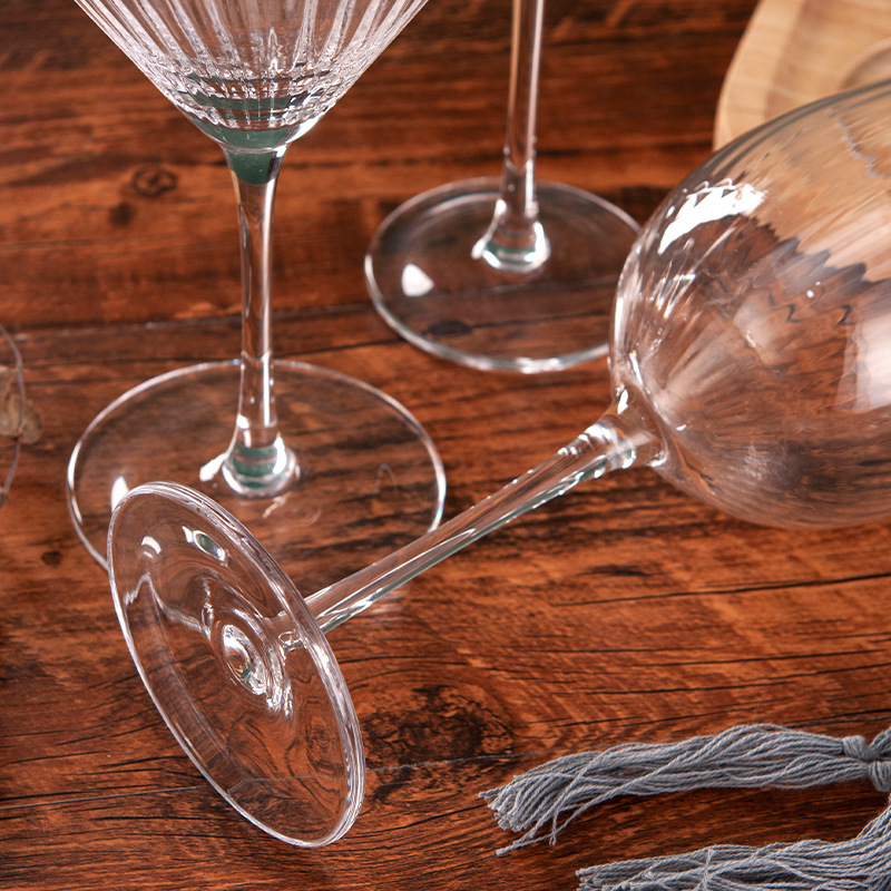 Wholesale Clear Wine Glasses Goblet Creative Unique Red Stem Red Wine Glasses Wine Glass