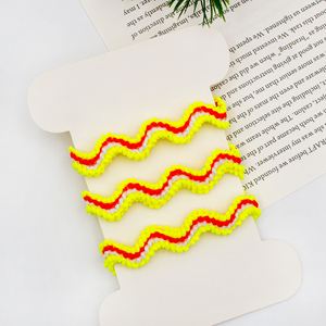 Cinta Decorativa Ecológica Gordon de 8CM con Diseño Zig Zag, 100 Metros por Rollo, Costura Colorida para Empaque de Regalos y Venta al por Menor - Product Image 4