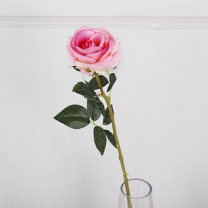 ดอกกุหลาบผ้าไหมสีแดงขายดี ดอกไม้ประดิษฐ์กำมะหยี่จำนวนมาก สำหรับงานแต่งงาน ตกแต่งบ้านสไตล์โบฮีเมียน - Product Image 3