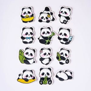 Nuevo y Adorable Parche Bordado de Panda Peludo Termoadhesivo/Autoadhesivo para Decoración - Product Image 1