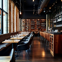 Ensemble de mobilier de restaurant industriel moderne Ron Group : Table carrée en bois massif, chaises en cuir, tabourets de bar et banquette capitonnée à dossier haut