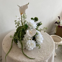 Elegante kunstzijde rozenbloembol tafeldecoratie zijden bloemstuk voor bruiloft eettafel Romeinse vaas decoratie
