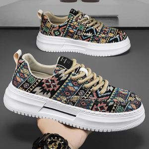 Nuevo Modelo 2026: Zapatos Casuales de Hombre con Suela Gruesa y Estampado, Ideales para Primavera - Product Image 1