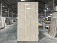 Panneau mural en PVC marbré avec revêtement UV, finition brillante européenne, imperméable, à larges veines, bord fini, pour hôtels et foyers