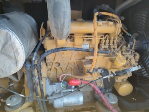 รถขุดตีนตะขาบขนาดเล็ก CAT 305.5E มือสอง น้ำหนัก 5.5 ตัน ยี่ห้อ Caterpillar ระบบไฮดรอลิกแท้ เหมาะสำหรับงานก่อสร้างในเขตเทศบาลและสวน - Product Image 5