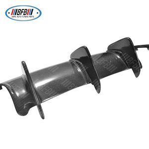 Diffuseur de pare-chocs arrière en fibre de carbone véritable pour <span class=keywords><strong>Mercedes</strong></span> W204 <span class=keywords><strong>C63</strong></span> 2007-2011 avec découpes pour attelage de remorquage, état neuf - Product Image 3