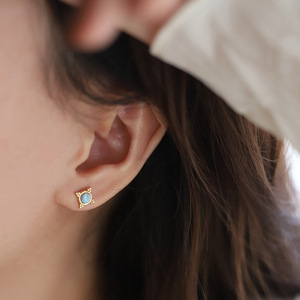 Collar con Colgante de Sol de Acero Inoxidable Chapado en Oro Vintage de 18K con Piedra de Ópalo Azul para Mujer, Gran Venta - Product Image 2