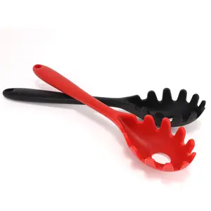 Silicone Baking Gadget For Kitchen Accessories Multifunctional Egg Pasta Claw Wholesale Noodle Strainer Spoon For Kitchen