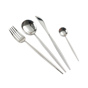 Ensemble de couverts en acier inoxydable DF 304, manche Annie Lathe, couteau à steak poli miroir, vaisselle durable, moderne et minimaliste - Product Image 1