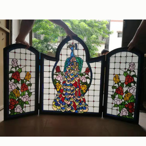 Paravent en verre teinté personnalisé, 3 panneaux, paon et fleurs, forme de cathédrale, style victorien, verre décoratif autoportant - Product Image 4