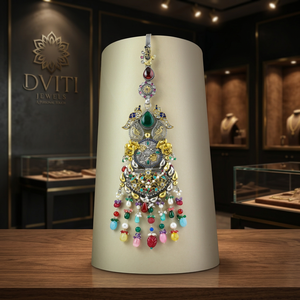 Ensemble de bijoux traditionnels Juda Design exquis pour les mariages avec pendentifs et breloques à la mode fabriqués en Inde - Product Image 2