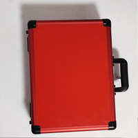 Valise carrée antichoc en alliage d'aluminium rouge CG, personnalisée OEM/ODM, par l'usine d'emballage Chen Gong – Étui de présentation rapide pour échantillons