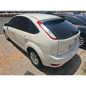 Guazi Ford Focus 2013 Berline d'occasion Essence Automatique Blanche Propre Prête à l'Expédition Stock Disponible - Product Image 4