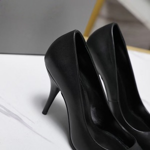 Zapatos de Tacón Alto Sexys de Verano para Mujer, de Cuero Genuino, Tacones de Aguja Blancos, Zapatos de Diseñador Hechos a Mano, Logotipo Personalizado, Punta Negra - Product Image 3