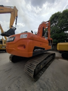 Excavateur DX225LC-9C Doosan d'occasion Machines de déménagement d'occasion de haute qualité à faible durée de travail à vendre - Product Image 3