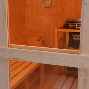 Premium 6-Fuß-Fasssauna für den Außenbereich |   <span class=keywords><strong>4</strong></span>-Personen-Kapazität, Weißkiefer-Holz & Glastür |   Inklusive Edelstahlherd - Product Image 6