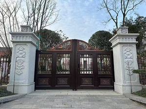 Puerta de patio de diseño moderno y duradero para edificios de oficinas y villas Instalación fácil con estilo tradicional y europeo - Product Image 3