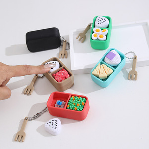 Colgante para mochila con diseño de carne realista, juguete temático de comida, llavero antiestrés, decoración para mochila de estudiante - Product Image 1