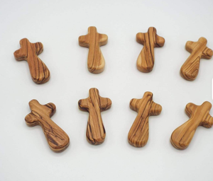 Crocifissi in Legno d'Ulivo della Terra Santa, Set da 3 Pezzi, 2,5 Pollici, Fatti a Mano, da Tasca - Regali Cristiani per Decorazioni Festive - Product Image 2
