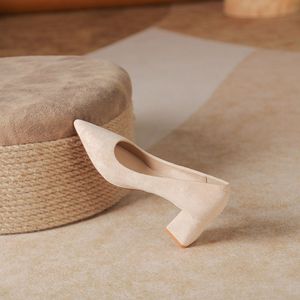 Escarpins à bout pointu et talon carré en daim 6555A – Chaussures de bureau respirantes à talon haut de couleur unie pour femmes - Product Image 3