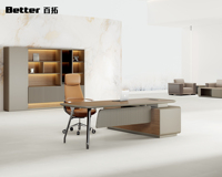 Bureau de direction en L haut de gamme - Bureau de direction minimaliste en bois clair avec gestion intégrée des câbles pour les entreprises