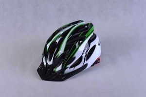 خوذة دراجة لامعة في القالب من الكمبيوتر ، نوعية جيدة ، مخزون للدراجات وركوب المنحدرات ، مادة بلاستيكية للدراجة MTB ورجالي - Product Image 2