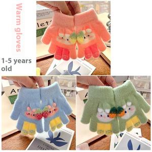 قفازات دافئة شتوية من الجاكار برسوم كرتونية للأطفال قفازات أطفال سميكة محبوكة بإصبع كامل بتصميم أرنب برقوق ملون للنساء يوميًا - Product Image 3