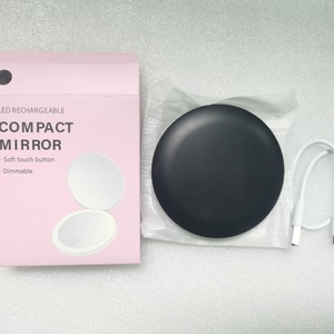 Nouveau miroir de poche LED rechargeable avec lumière, miroir de maquillage portable personnalisé avec logo, mini miroir avec lumière pour le maquillage des filles - Product Image 3